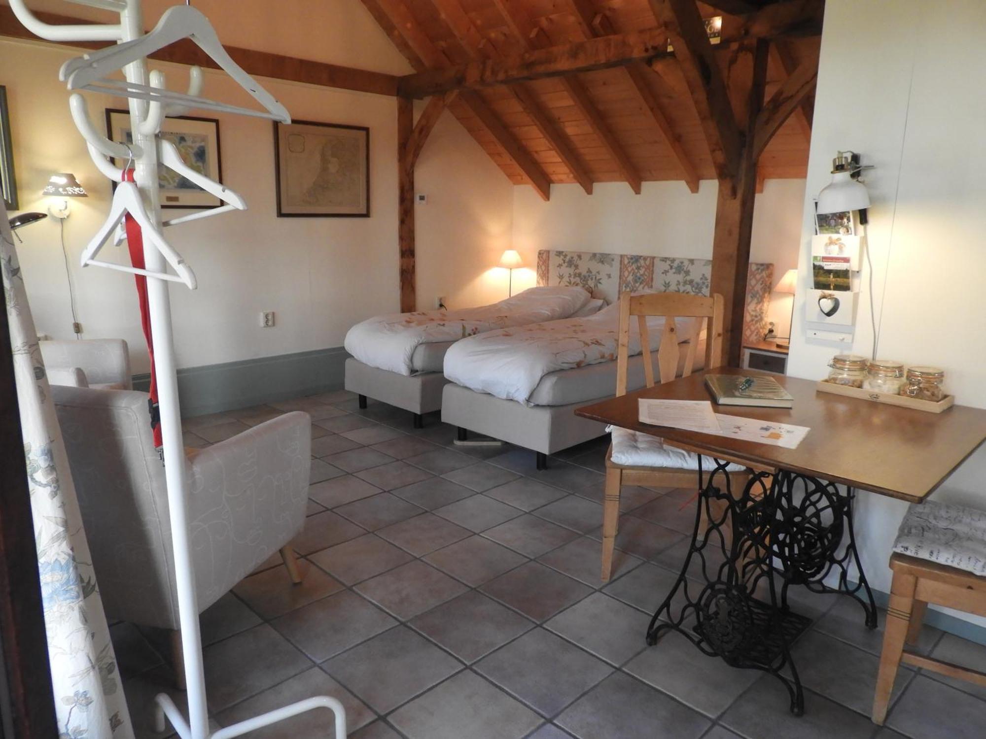 Bed&Breakfast 'T Eikeltje Hollandscheveld エクステリア 写真