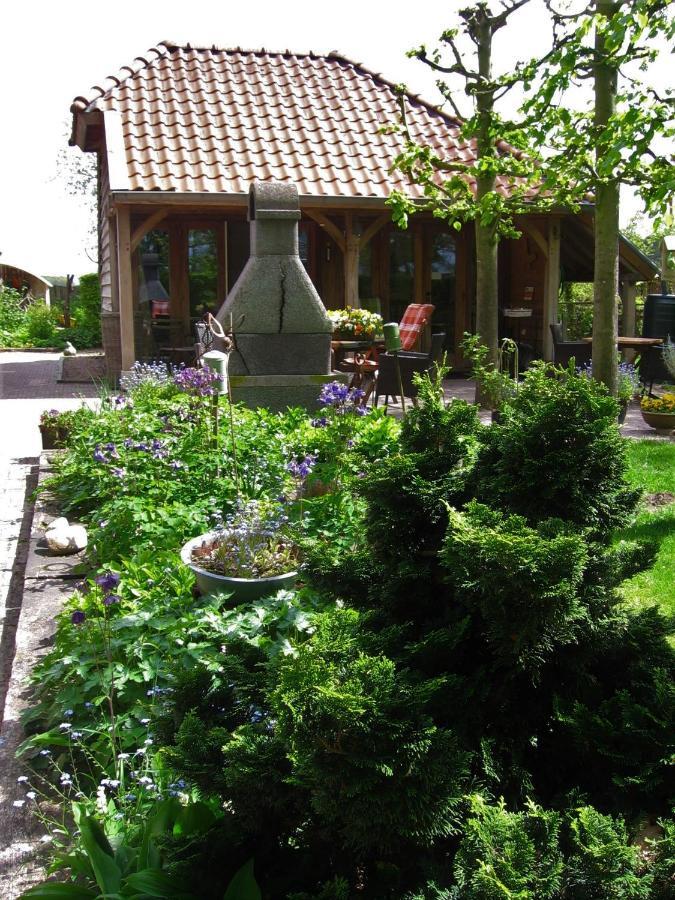 Bed&Breakfast 'T Eikeltje Hollandscheveld エクステリア 写真